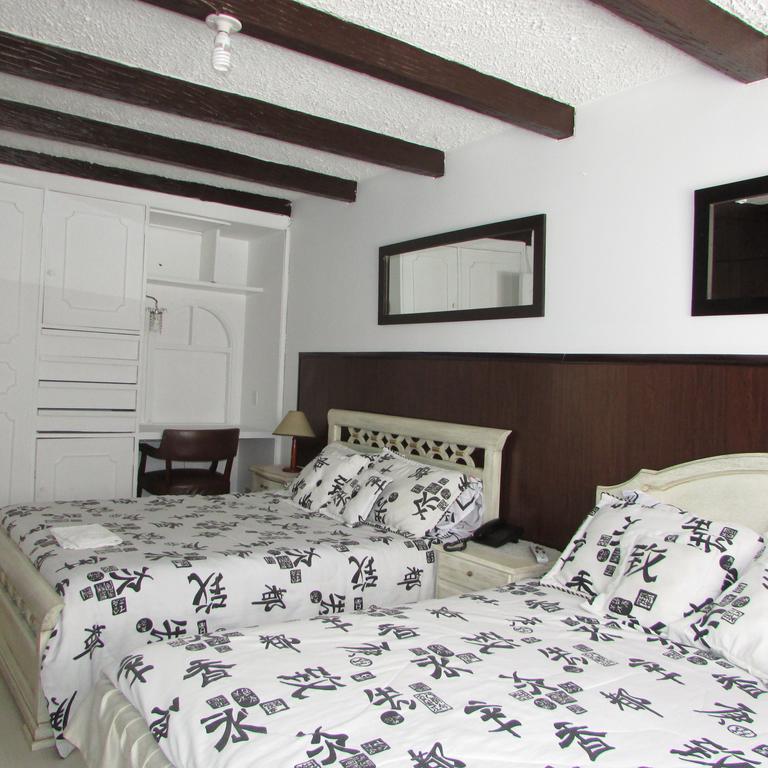 Casa De Huespedes Shalom Victoria Pension Bogota Buitenkant foto