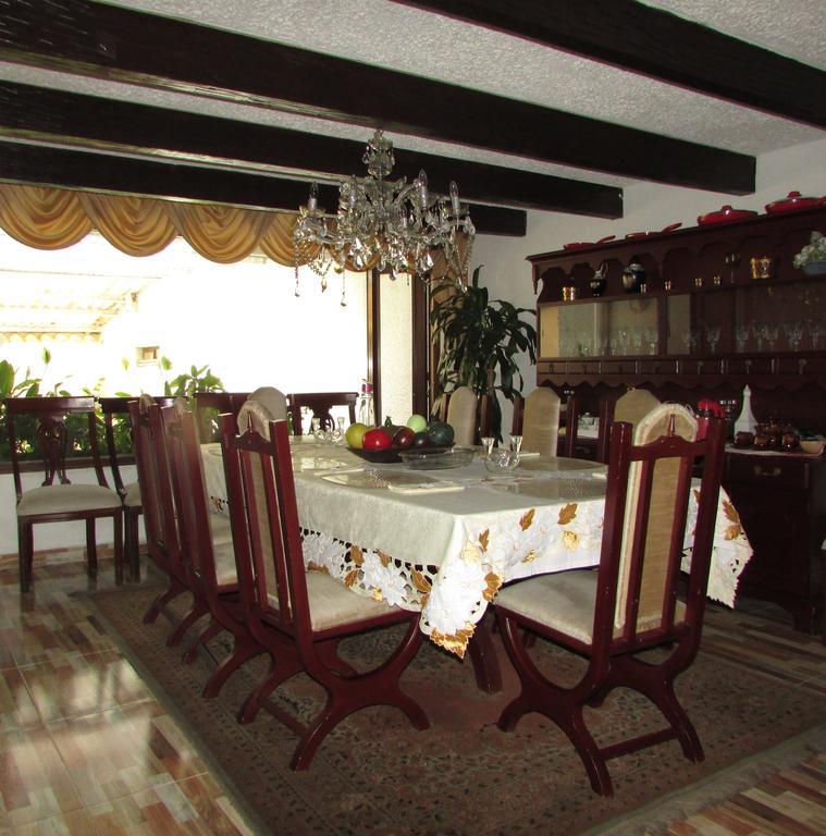 Casa De Huespedes Shalom Victoria Pension Bogota Buitenkant foto