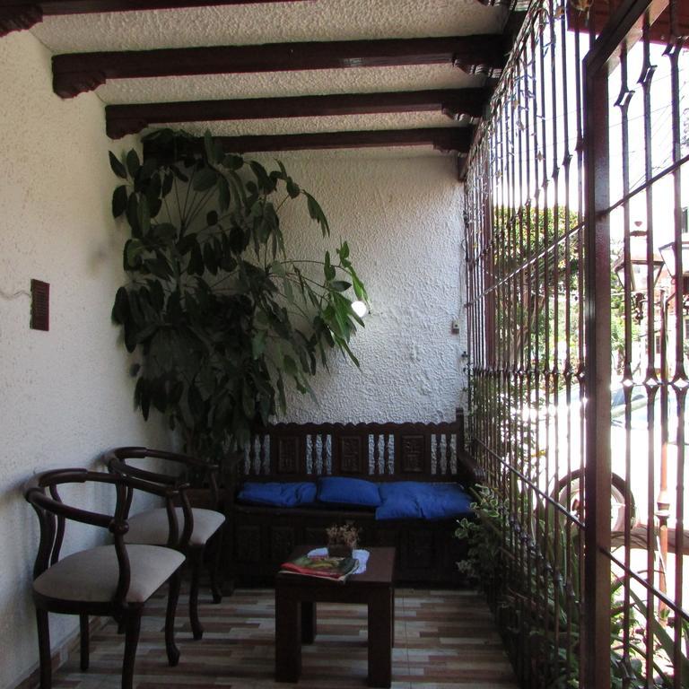 Casa De Huespedes Shalom Victoria Pension Bogota Buitenkant foto