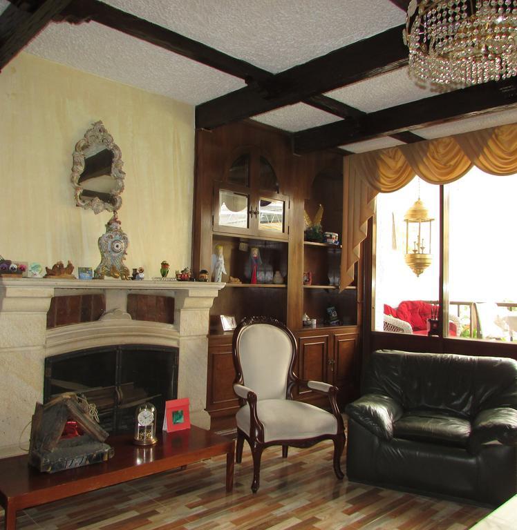 Casa De Huespedes Shalom Victoria Pension Bogota Buitenkant foto