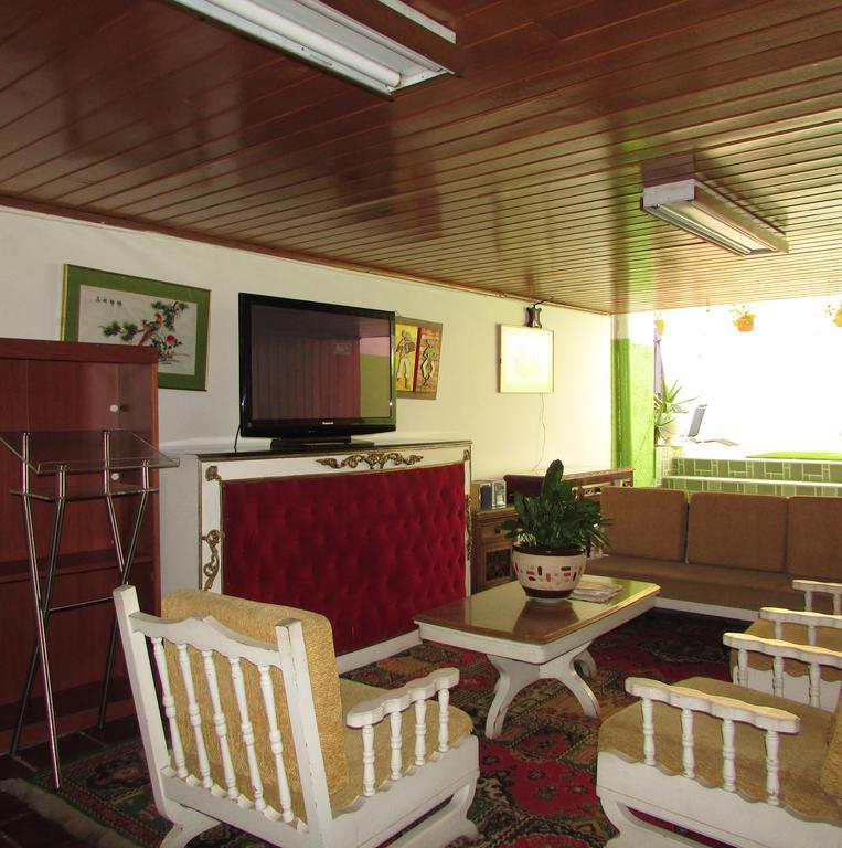 Casa De Huespedes Shalom Victoria Pension Bogota Buitenkant foto